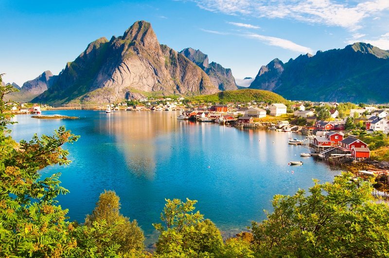 Leknes – Bodø