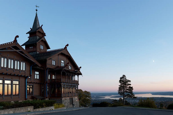 Stavanger  Holmenkollen / Oslo.